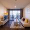 CBD 3B2B Suite near everything with Parking and Balcony