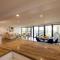 Stunning City View 5BR with Balcony near Malls Uni and CBD - بريزبين