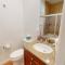 LV214 Convenient Downstairs 2 Bed Legacy Villa - لا كينتا