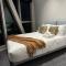 Stunning HighLevel 2br at WSP