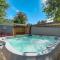 Bonny Adventure Downtown w Hot Tub & Fire Pit - Colorade Springs