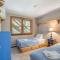Amazing Location Lakefront Waterside Deck