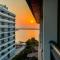 Charming Ocean View 1BR Apartment at 5 Star Resort - Дубай
