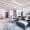 Serene 3-Bedroom with Waterfront Marina Views in Palm Jumeirah - Dubaj