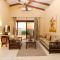 Luxury Flamingo villa with outdoor bar - pool and magnificent views
