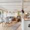 3 Bedroom Stunning Home In Nexø