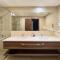 Livbnb - 1B Palm Jumeirah and Sea View at Avani - Dubaj