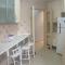 Apartamento com lazer, próximo à praia - Guarujá