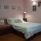 Private Art Studio 50m from sea (1-4 per)
