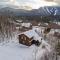 Expansive Chalet, Hottub, Mtn Views, 3-mins Sunday River, Sleeps 16 - Newry