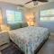 Sand Dollar Updated Kitchen Washer Dryer On River 1 Mile to Beach Sleeps 4