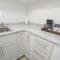 Sand Dollar Updated Kitchen Washer Dryer On River 1 Mile to Beach Sleeps 4