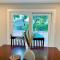 Pool home - new, spacious, central and close to beach - Seminole