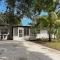 Pool home - new, spacious, central and close to beach - Seminole
