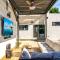 Poolside Paradise Villa 5BR 4BA - 洛杉矶