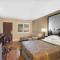 Super 8 by Wyndham Martinez
