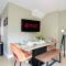 Stylish 6 Bedroom 3 Bathroom Detached House with Free Parking, Super-Fast Wifi, Pool Table, Smart TVs with Netflix by Yoko Property - Milton Keynes