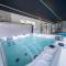 20 Guest Luxury Stay - Private Pool, Hot Tub & Gym - Lytham St Annes