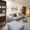 Convenient 2-Bed Apartment in Melbournes Heart