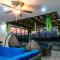 LONGVIEW HOME-STUDIOS