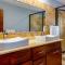 2 Bedroom Ocean-View Condo with Pool - Playa Flamingo