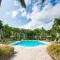 3rd-floor space with modern décor recently renovated viewing over pool in Coco