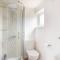 Comfortable 4-Bedroom Heaven in Thetford - ثتفورد