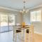 5 Mi to Shasta Lake Newly Built Home with Backyard! - بحيرة شاستا