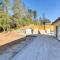 5 Mi to Shasta Lake Newly Built Home with Backyard! - بحيرة شاستا
