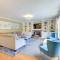 Spacious Stockbridge Manor Pool Table, 2 Kitchens