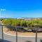 Dolphin Court - 4 BR Apartment with Pool