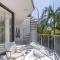 Little Cove Luxe Naousa 10