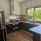 RoseIris Cottage - City Charm in Central West Hobart
