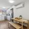 Sunset Palms - Stylish Retreat, BBQ, Walk to Beach