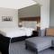 Quality Suites Austin South Street Elmo District