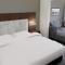 Quality Suites Austin South Street Elmo District