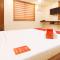 RedDoorz Plus near Uptown BGC Mall - Manila