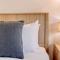 Headlands Beachside Retreat - 50 metres to beach