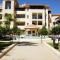 Seaside Modern Flat with Pool Queens Gardens 211