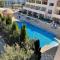 Seaside Modern Flat with Pool Queens Gardens 211