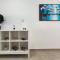 Seaside Modern Flat with Pool Queens Gardens 211