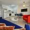 Seaside Modern Flat with Pool Queens Gardens 211