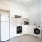 Seaside Modern Flat with Pool Queens Gardens 211