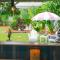Four Palms, 8 min walk to Beach- Pet Friendly - Trinity Beach