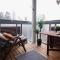 Red Modern Rustic Retreat w SAUNA near Mall and Aalto - إسبو
