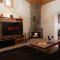 Aprosmeno Jacuzzi House 4
