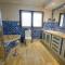 Villa Luna- Pool with Jacuzzi by the Beach - إِستيبونا