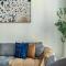 Classic Retreat in JBR with Private Beach Access - Dubaj