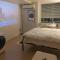 monoroom sillim station 3min, high floor view, gangnam station, hongdae station 20min, airport bus stop 7min, bedding - Seul