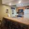 Circle Retreat-Walk-in-Near SDC and TRL-Free Attraction Tickets-2 Pools - Reeds Spring